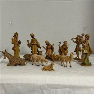 Nativity Scene Figurine Set in Brown and Tan Christmas Scene Made in Italy